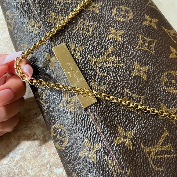 Louis Vuitton Favorite MM - Picture 11 of 15